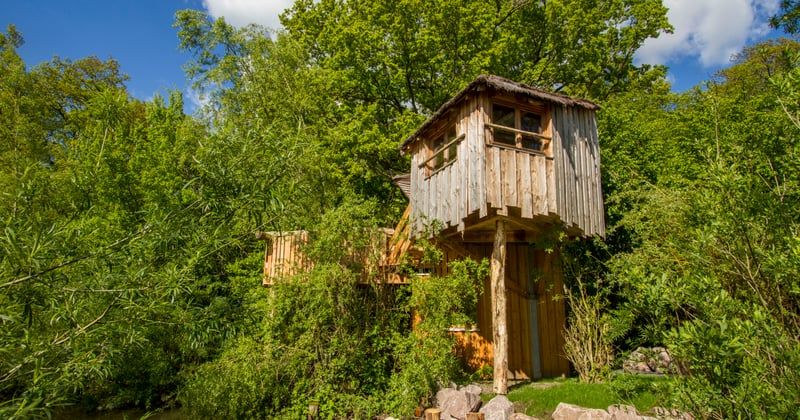 Escapade romantique en cabane nature : nos 12 coins secrets en France