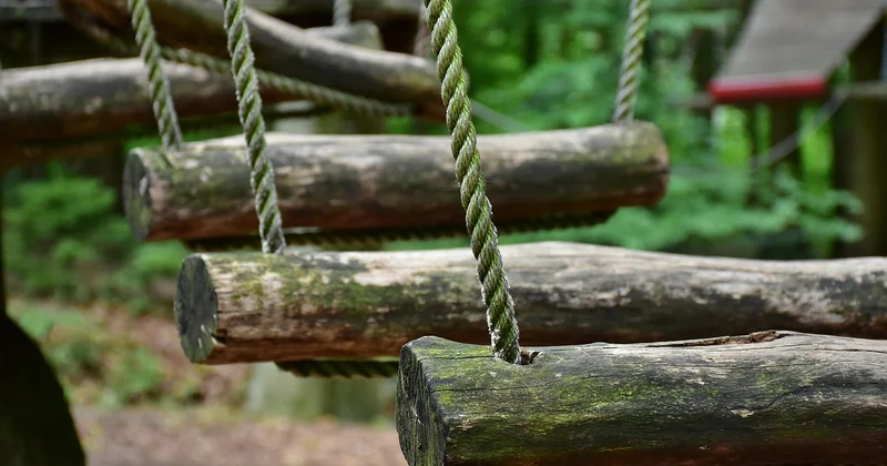 Accrobranche, VTT, via ferrata : les activités « à tester » vraiment