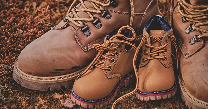 Chaussures et vêtements : le layering simplifié pour enfant